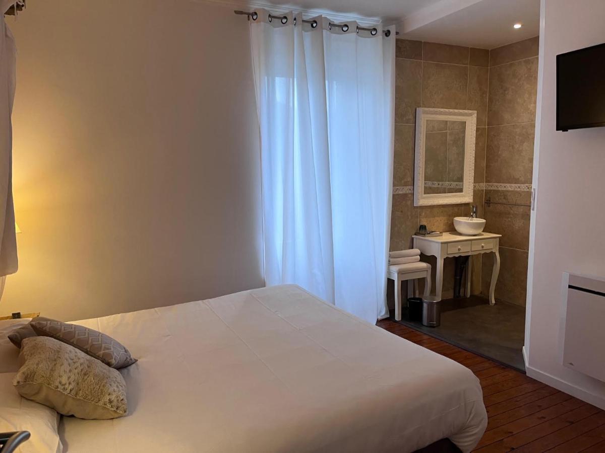 L'Hostellerie De Sevremont Saint-Michel-Mont-Mercure Екстериор снимка