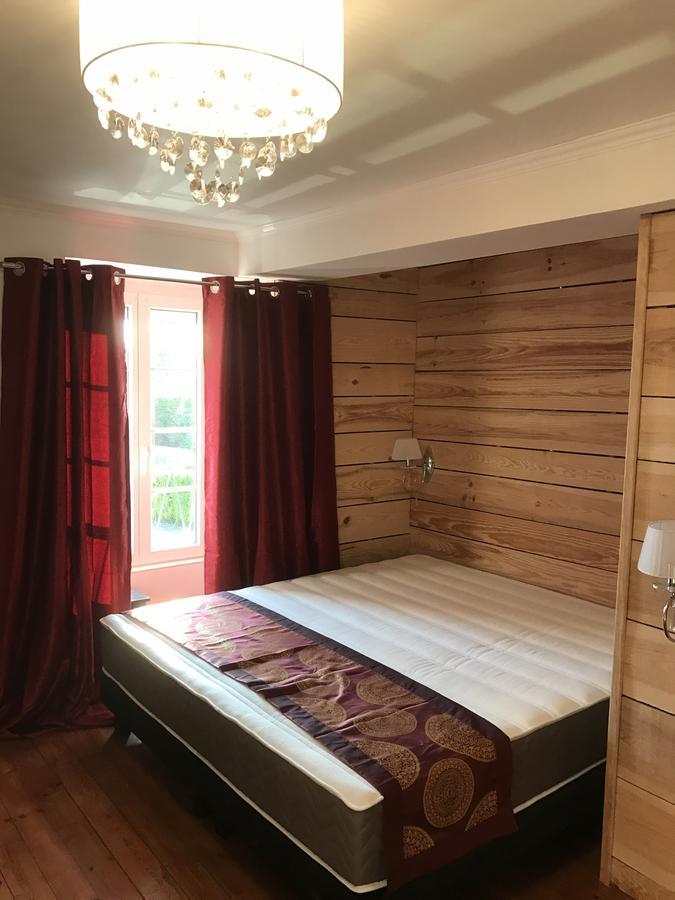 L'Hostellerie De Sevremont Saint-Michel-Mont-Mercure Екстериор снимка