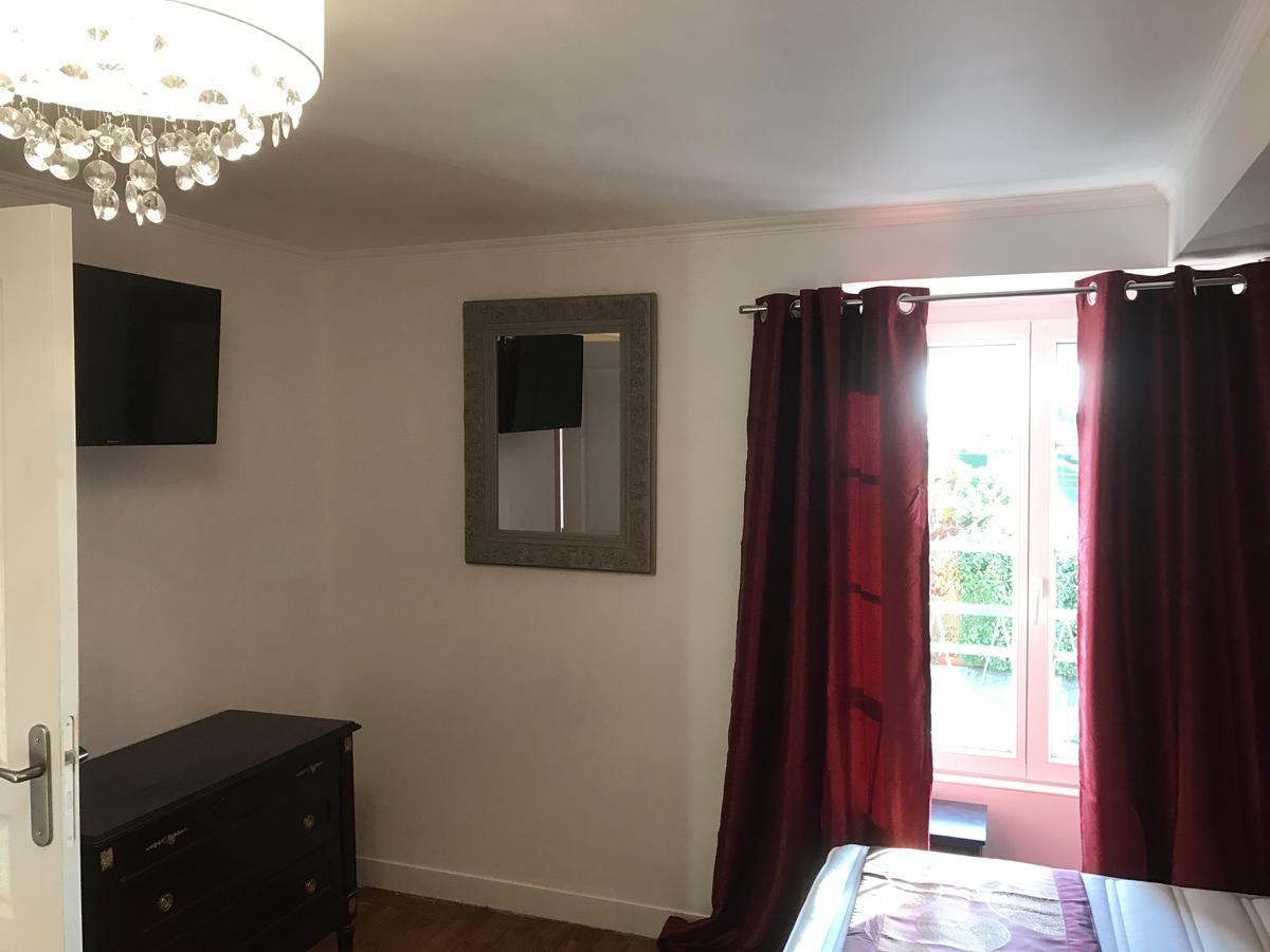 L'Hostellerie De Sevremont Saint-Michel-Mont-Mercure Екстериор снимка