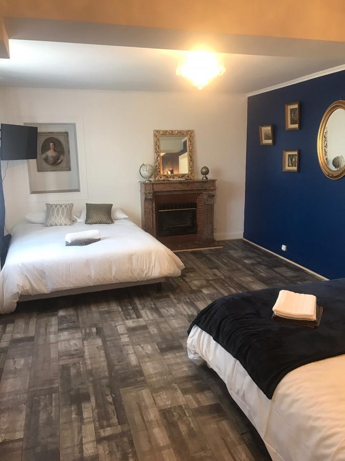 L'Hostellerie De Sevremont Saint-Michel-Mont-Mercure Екстериор снимка