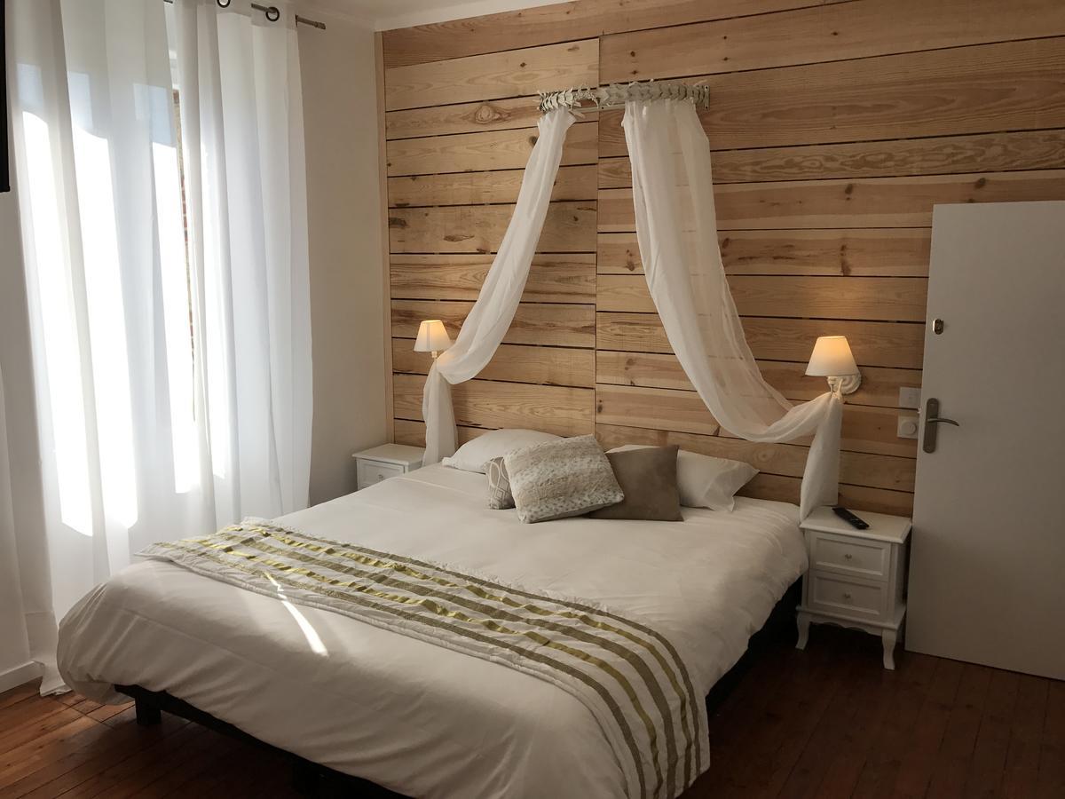 L'Hostellerie De Sevremont Saint-Michel-Mont-Mercure Екстериор снимка