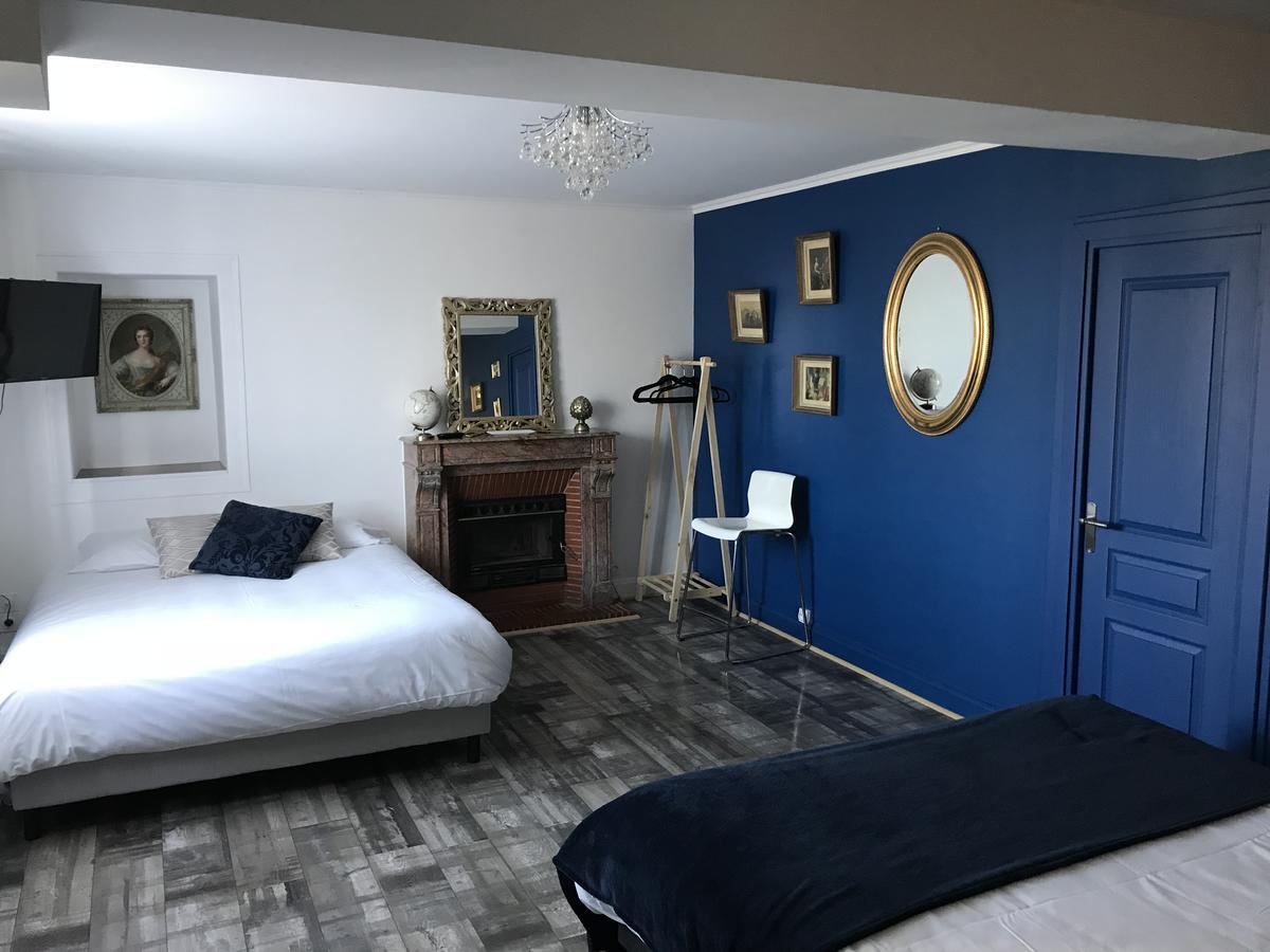 L'Hostellerie De Sevremont Saint-Michel-Mont-Mercure Екстериор снимка